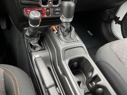 New 2026 Jeep Gladiator Mojave image 43