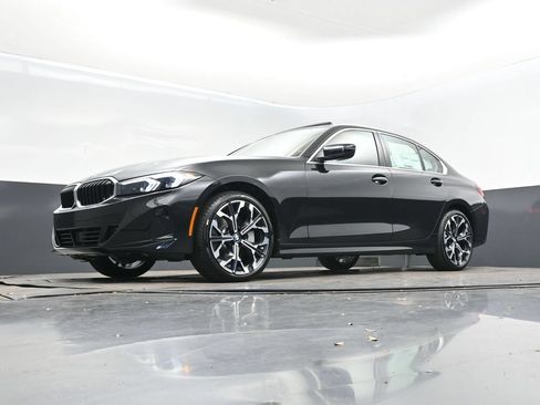 Used 2026 BMW 330i Sedan w/ Convenience Package RWD image 38