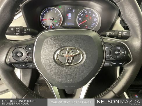 Used 2020 Toyota RAV4 XLE Premium FWD image 46