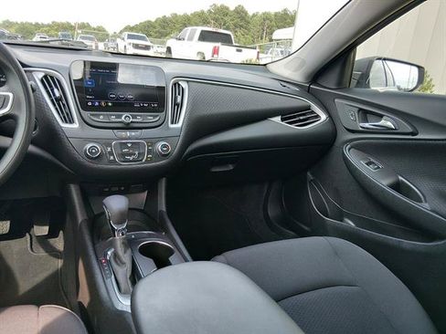 Used 2022 Chevrolet Malibu LS w/ LPO, Convenience Package 1 FWD image 11