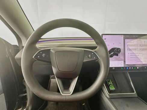Used 2026 Tesla Model Y Long Range AWD/4WD image 10