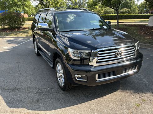 Used 2018 Toyota Sequoia Platinum AWD/4WD image 2