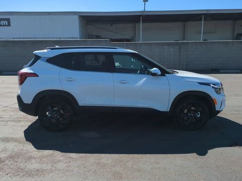 New 2026 Kia Seltos EX image 4