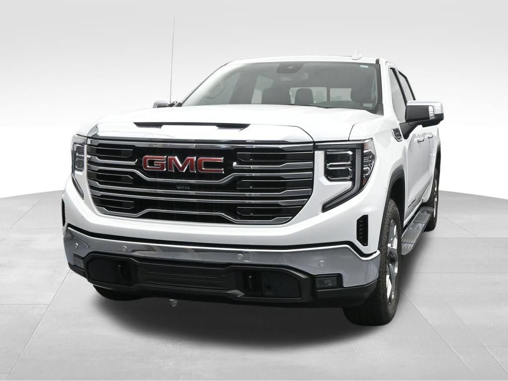 Used 2024 GMC Sierra 1500 SLT w/ SLT Premium Plus Package AWD/4WD image 14