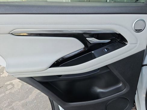 Used 2020 Land Rover Range Rover Evoque First Edition image 30