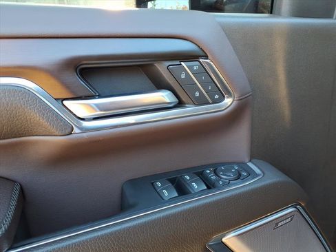 Used 2024 GMC Sierra 2500 Denali w/ Denali Reserve Package image 9