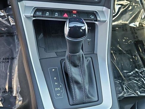 Used 2024 Audi Q3 2.0T Premium Plus image 12