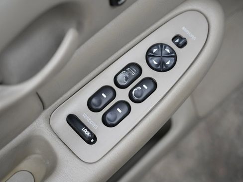 Used 1998 Buick Century Custom image 24