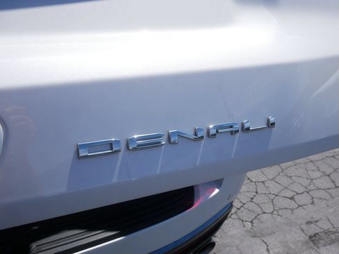 Certified 2023 GMC Yukon Denali Ultimate AWD/4WD image 25
