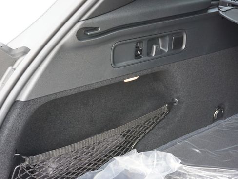 Certified 2025 Mercedes-Benz GLC 300 4MATIC image 52