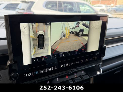 Used 2025 GMC Hummer EV 3X AWD/4WD image 21