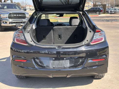 Used 2018 Chevrolet Volt Premier w/ Driver Confidence Package image 11