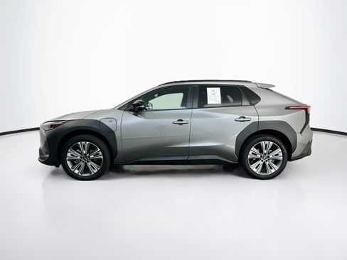 Used 2023 Subaru Solterra AWD image 4