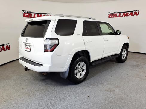 Used 2016 Toyota 4Runner SR5 AWD/4WD image 5