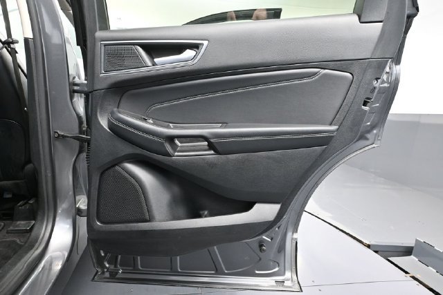 Used 2024 Ford Edge Titanium AWD/4WD image 32