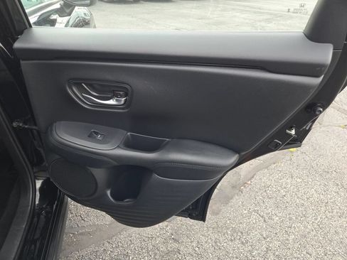 Used 2025 Honda HR-V LX image 15