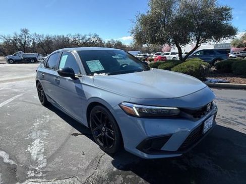 Used 2023 Honda Civic Sport image 2