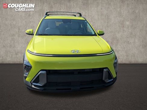 Certified 2025 Hyundai Kona SEL AWD/4WD image 2