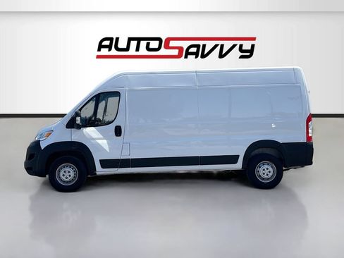 Used 2023 RAM ProMaster 2500 w/ Advance Safety Group (B) FWD image 4