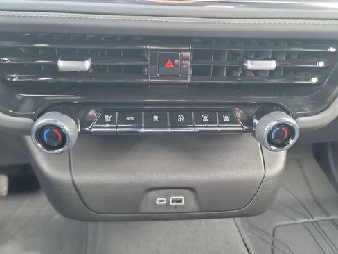 Certified 2026 Chevrolet Suburban LS image 19