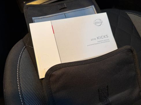 Used 2018 Nissan Kicks S image 28