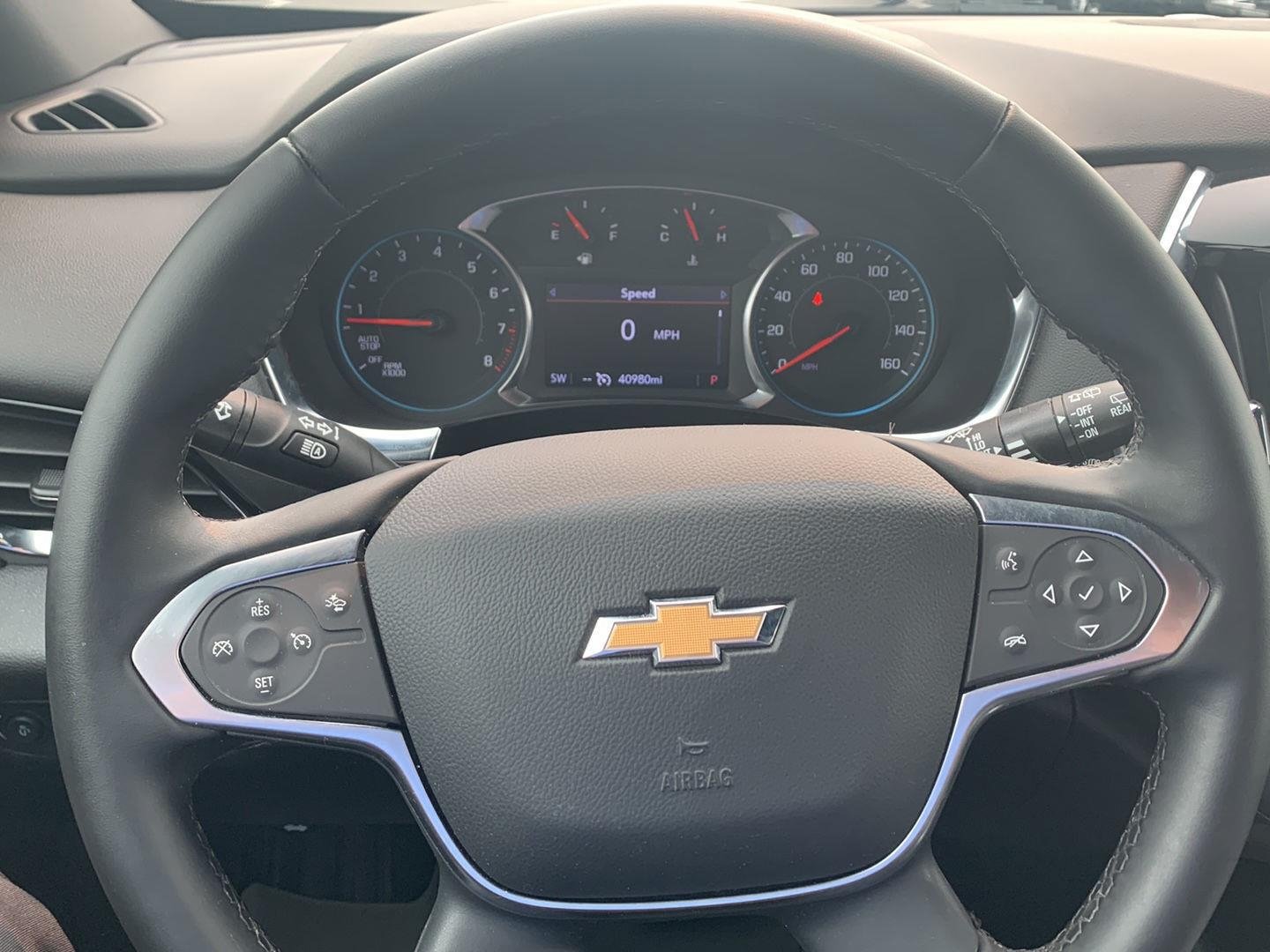 Used 2023 Chevrolet Traverse LT w/ Rear Camera Mirror Package AWD/4WD image 9