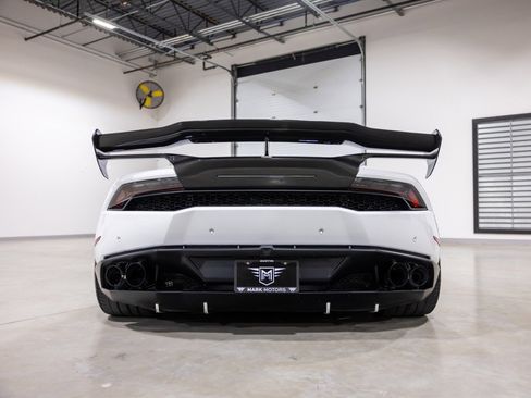 Used 2016 Lamborghini Huracan LP 610-4 image 5