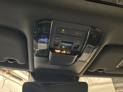 Used 2024 Lexus GX 550 w/ Accessory Package (31) image 21