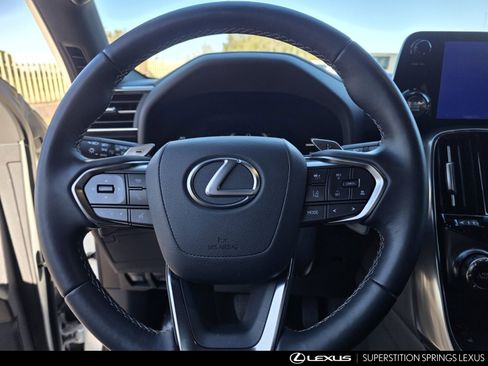 Used 2024 Lexus LX 600 4WD w/ Premium Package image 24