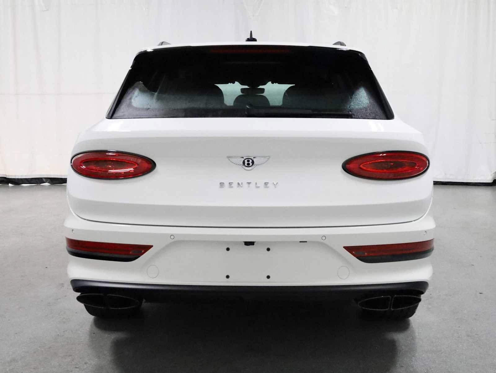 Used 2024 Bentley Bentayga AWD/4WD image 7