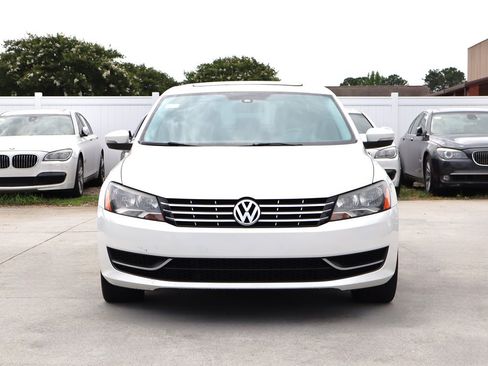 Used 2015 Volkswagen Passat TDI SE FWD image 2