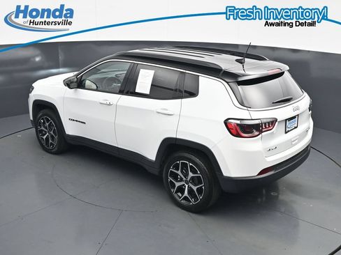 Used 2025 Jeep Compass Limited AWD/4WD image 22