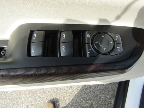 Used 2023 GMC Acadia Denali w/ Denali Ultimate Package AWD/4WD image 21