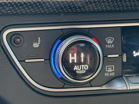 Used 2021 Audi SQ5 Premium Plus w/ Premium Plus Package image 30