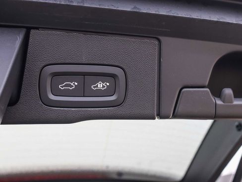 New 2026 Volvo XC60 T8 Ultra w/ Protection Package Premier image 29