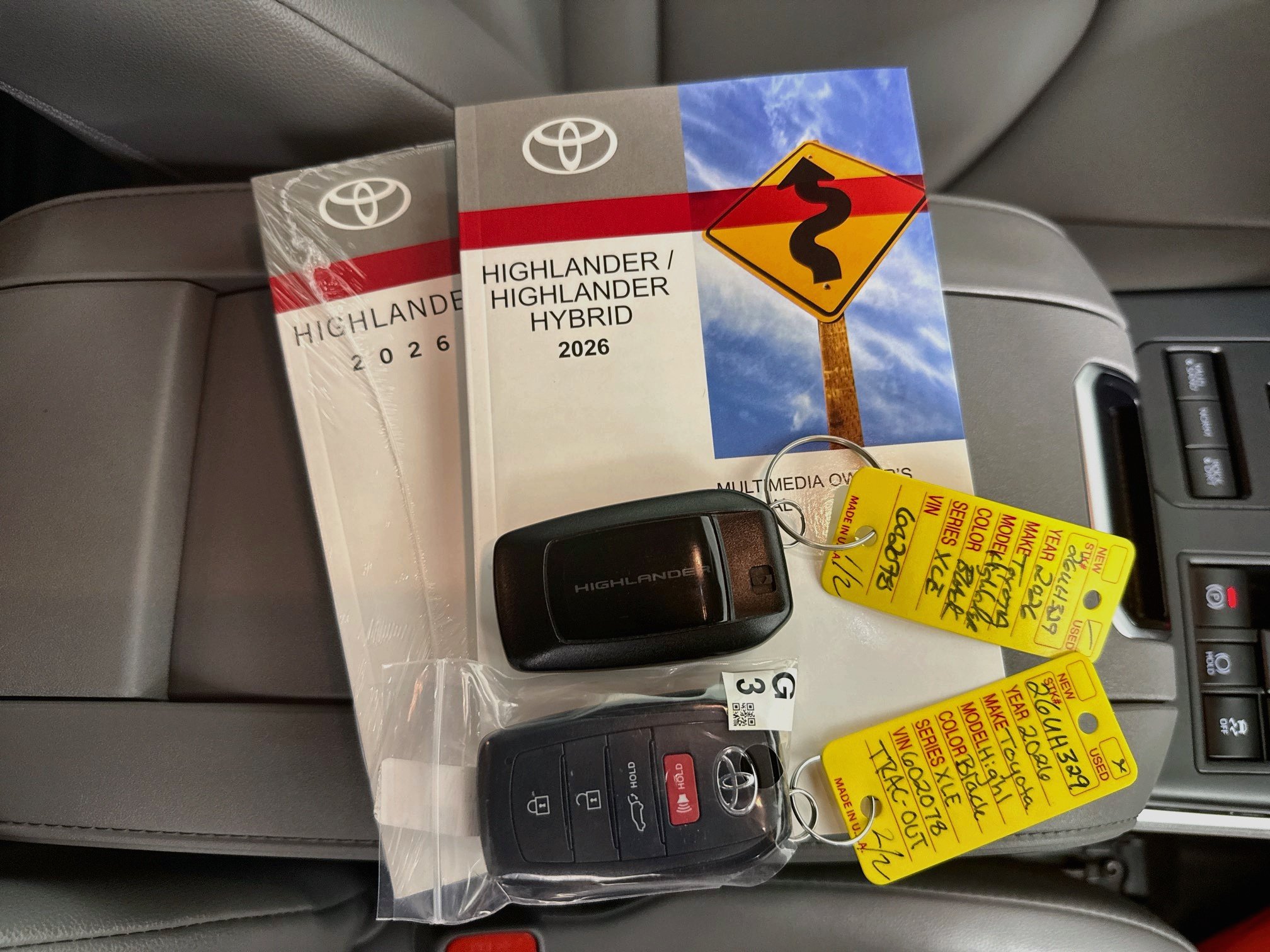 Certified 2026 Toyota Highlander XLE AWD/4WD image 37