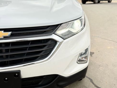 Used 2018 Chevrolet Equinox LT w/ Sun & Infotainment Package AWD/4WD image 4