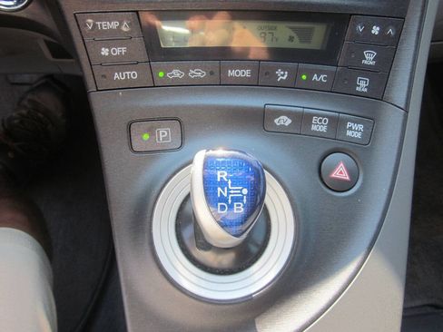Used 2010 Toyota Prius Three FWD image 22