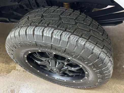 Used 2024 Ford F250 XLT w/ FX4 Off-Road Package AWD/4WD image 9