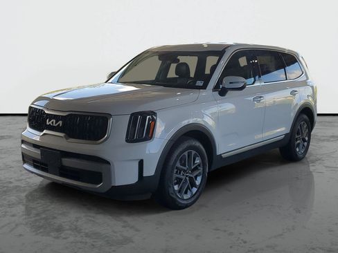 Used 2023 Kia Telluride LX AWD/4WD image 4