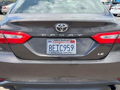 Used 2018 Toyota Camry LE FWD image 19