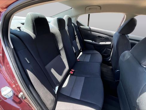 Used 2025 Nissan Sentra SV FWD image 17