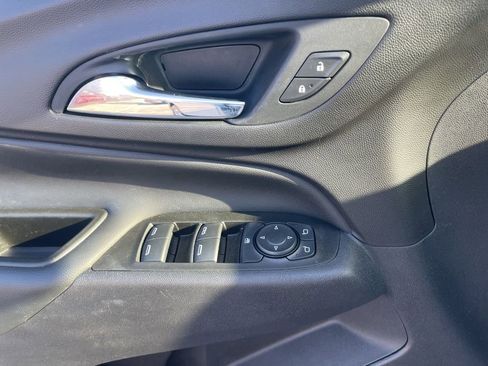Certified 2021 Chevrolet Equinox LT image 33