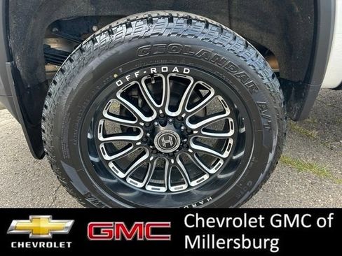 Used 2022 Chevrolet Silverado 3500 High Country w/ Z71 Off-Road Package AWD/4WD image 13