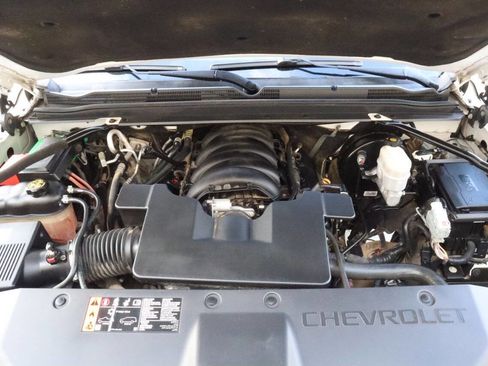 Used 2019 Chevrolet Tahoe LS image 13