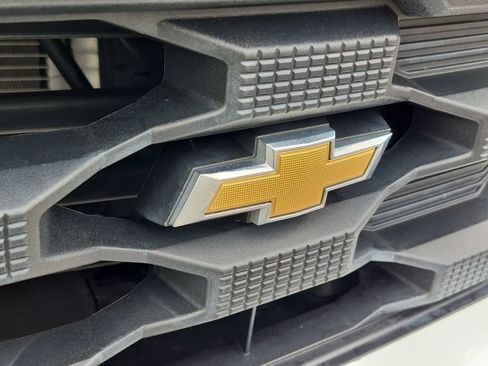 Used 2023 Chevrolet Silverado 1500 Custom AWD/4WD image 31