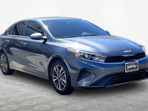 Used 2023 Kia Forte LXS FWD image 6