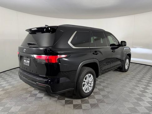 Used 2025 Toyota Sequoia SR5 AWD/4WD image 5