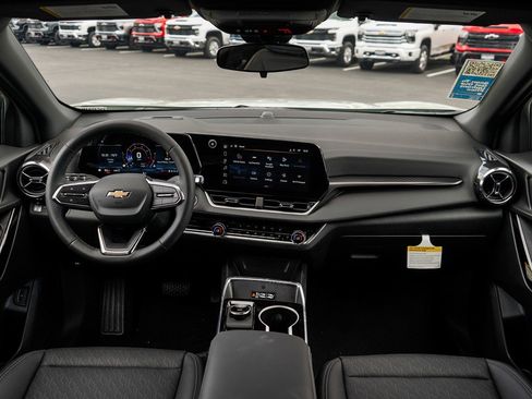New 2026 Chevrolet Equinox LT w/ Convenience Package II image 13