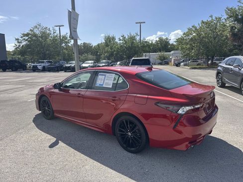 Used 2023 Toyota Camry XSE FWD image 5